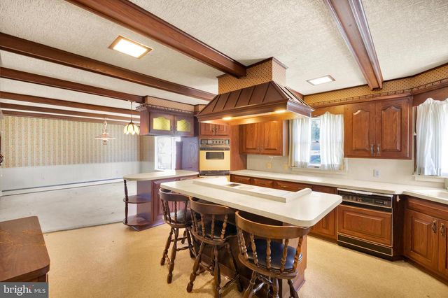 418 S 4TH ST, Emmaus, PA 18049