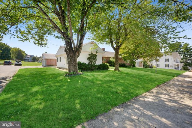 418 S 4TH ST, Emmaus, PA 18049