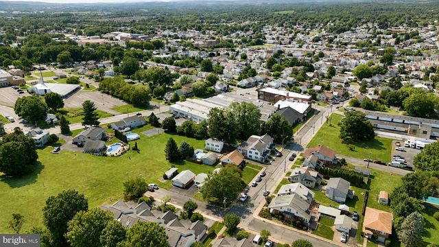 418 S 4TH ST, Emmaus, PA 18049