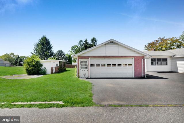 418 S 4TH ST, Emmaus, PA 18049