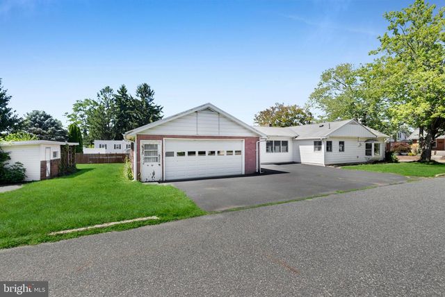 418 S 4TH ST, Emmaus, PA 18049