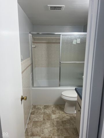 311 Elmead Court 2015, Greenwood, IN 46142