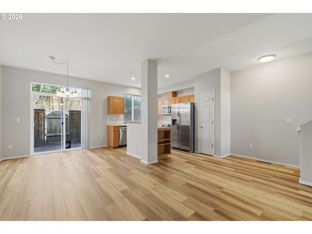 20871 Sw SKIVER St, Beaverton, OR 97078