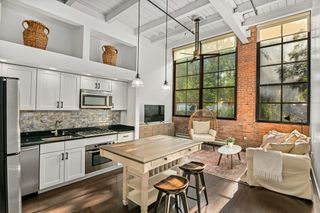 1 Aberdeen Way 113, Cambridge, MA 02138