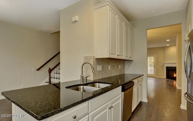 146 Waypoint Drive 2004, Eatontown, NJ 07724