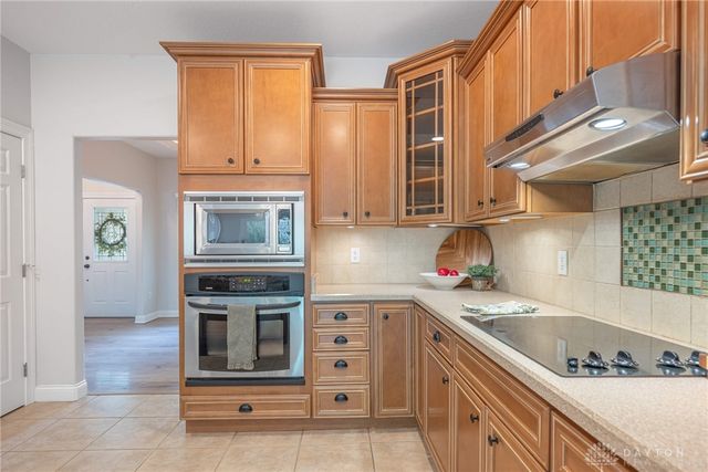 1377 Timshel Street, Sugarcreek Twp, OH 45440