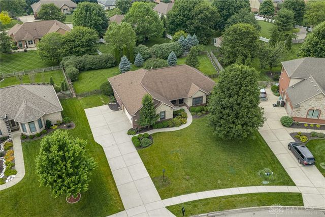 1377 Timshel Street, Sugarcreek Twp, OH 45440