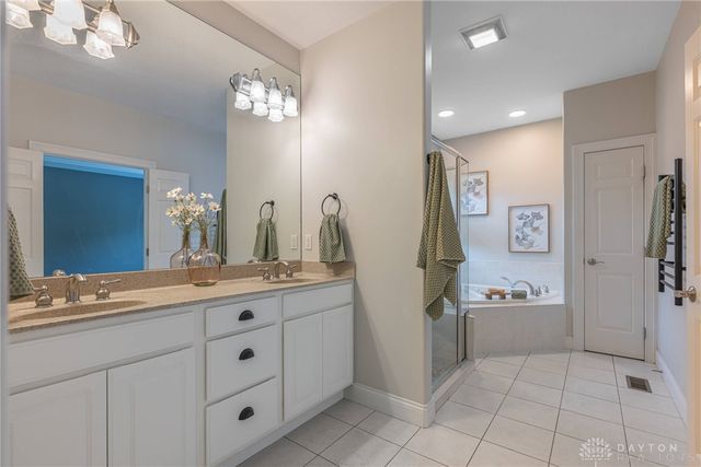 1377 Timshel Street, Sugarcreek Twp, OH 45440