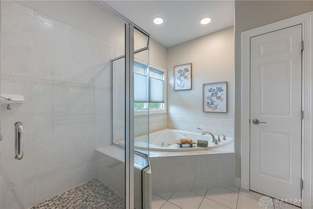 1377 Timshel Street, Sugarcreek Twp, OH 45440