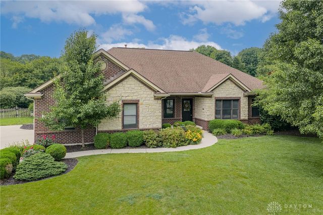 1377 Timshel Street, Sugarcreek Twp, OH 45440