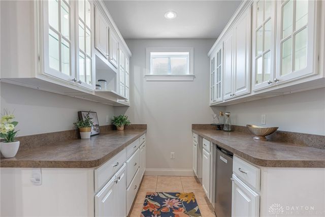 1377 Timshel Street, Sugarcreek Twp, OH 45440