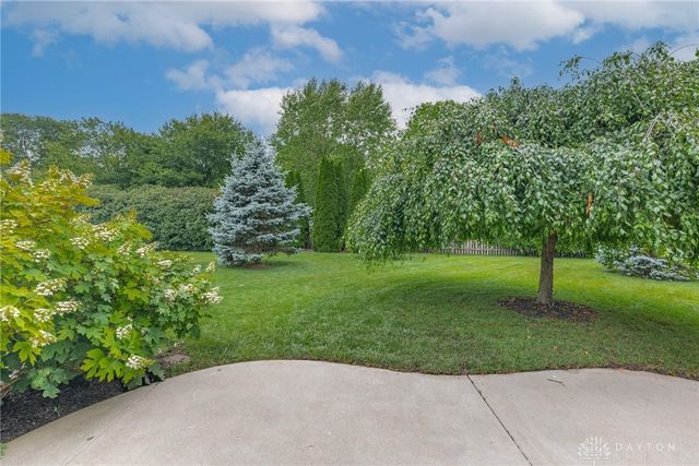 1377 Timshel Street, Sugarcreek Twp, OH 45440