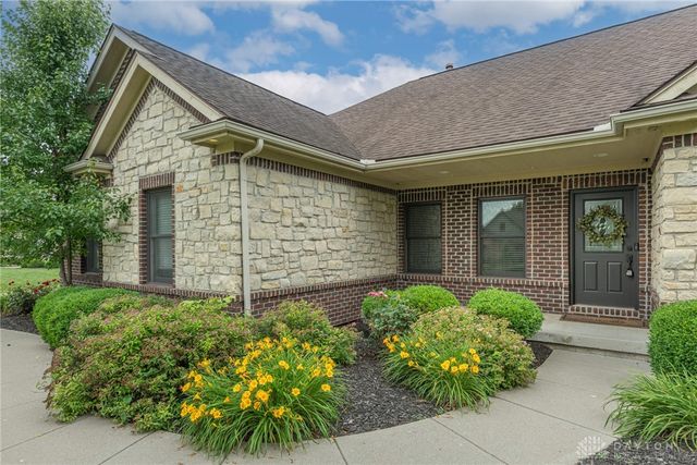 1377 Timshel Street, Sugarcreek Twp, OH 45440