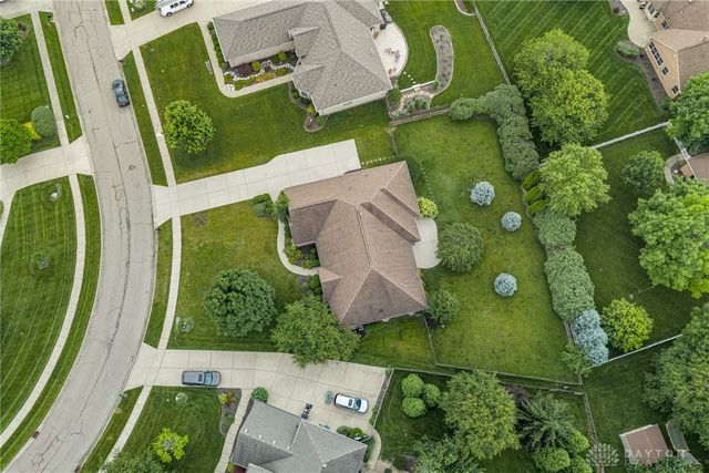 1377 Timshel Street, Sugarcreek Twp, OH 45440
