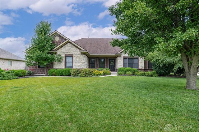 1377 Timshel Street, Sugarcreek Twp, OH 45440