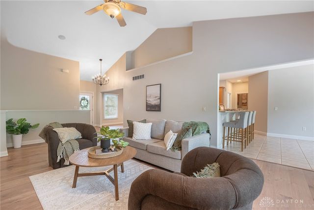 1377 Timshel Street, Sugarcreek Twp, OH 45440