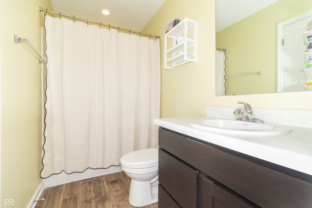 308 Briar Path Drive, Greenfield, IN 46140