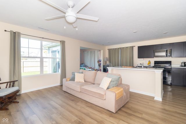 308 Briar Path Drive, Greenfield, IN 46140