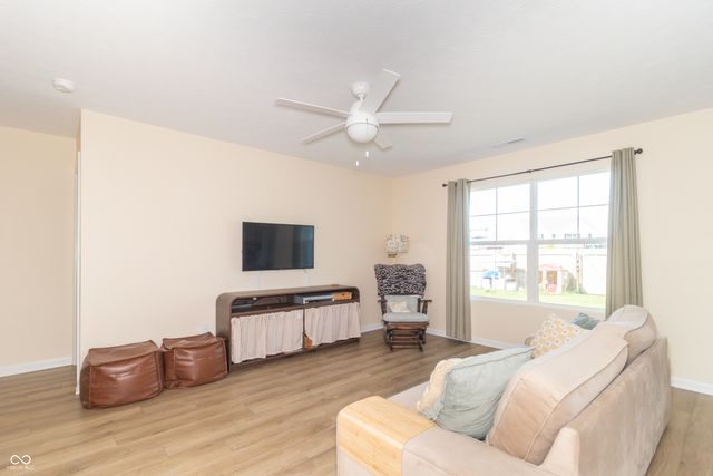 308 Briar Path Drive, Greenfield, IN 46140