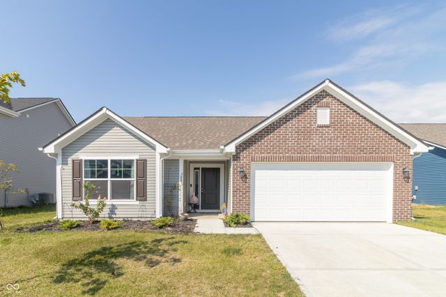 308 Briar Path Drive, Greenfield, IN 46140
