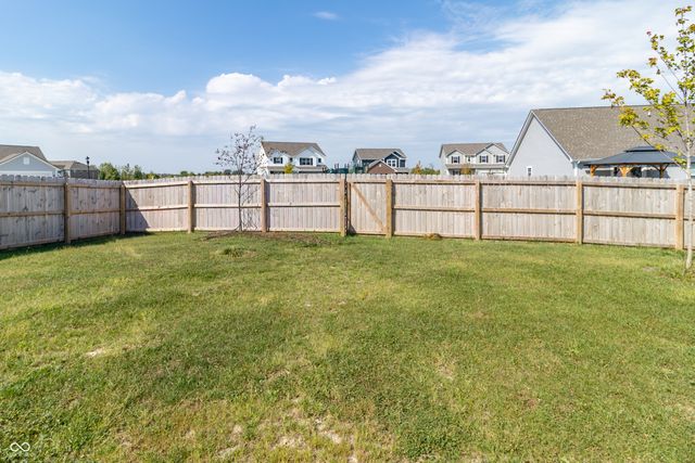 308 Briar Path Drive, Greenfield, IN 46140