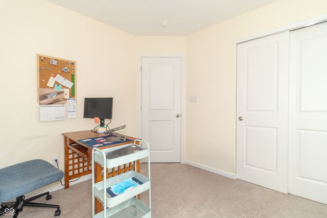 308 Briar Path Drive, Greenfield, IN 46140