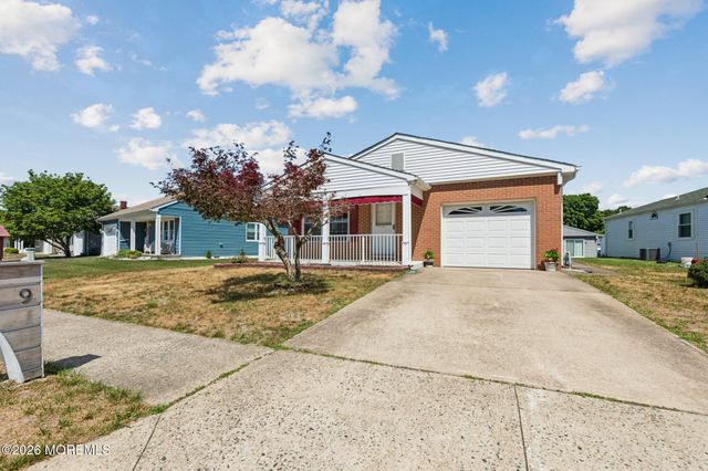 9 Haiti Court, Toms River, NJ 08757