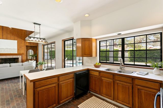 6404 JOSEPHINE ARBOR PLACE, Temple Terrace, FL 33617