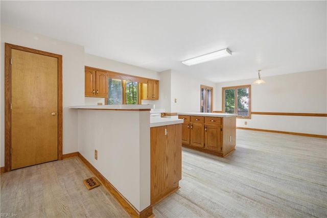 1805 Blackhawk PL, Chesapeake, VA 23321