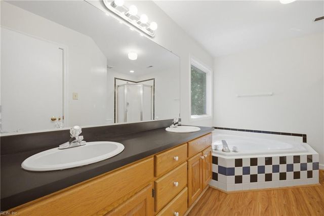1805 Blackhawk PL, Chesapeake, VA 23321