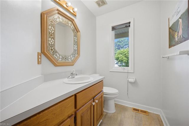 1805 Blackhawk PL, Chesapeake, VA 23321