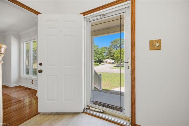 1805 Blackhawk PL, Chesapeake, VA 23321