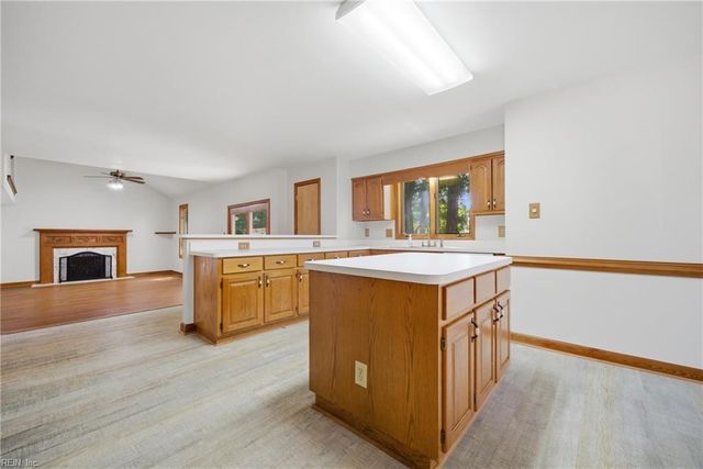 1805 Blackhawk PL, Chesapeake, VA 23321