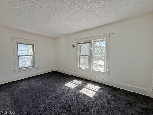 3443 Sheridan Road, Youngstown, OH 44502