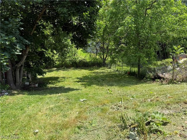 3443 Sheridan Road, Youngstown, OH 44502