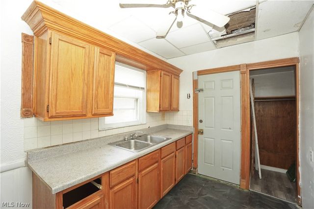 3443 Sheridan Road, Youngstown, OH 44502