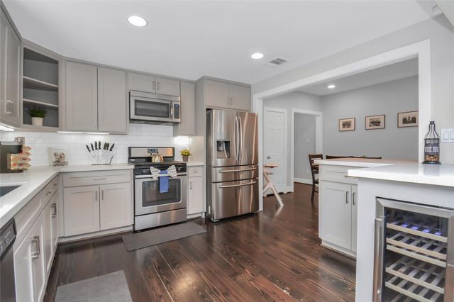 5705 Cochran Street, Houston, TX 77009