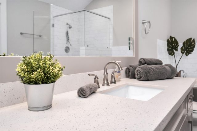 5705 Cochran Street, Houston, TX 77009