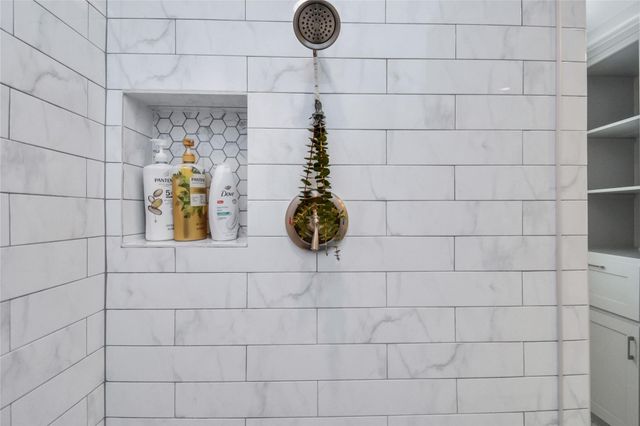 5705 Cochran Street, Houston, TX 77009