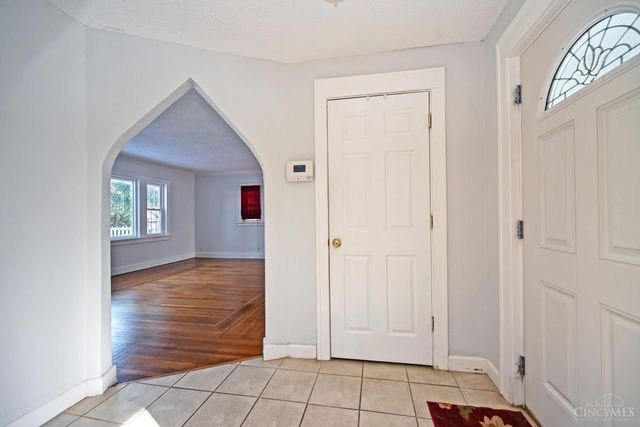 1266 Avon Drive, Cincinnati, OH 45229