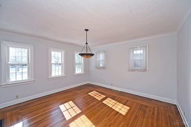 1266 Avon Drive, Cincinnati, OH 45229