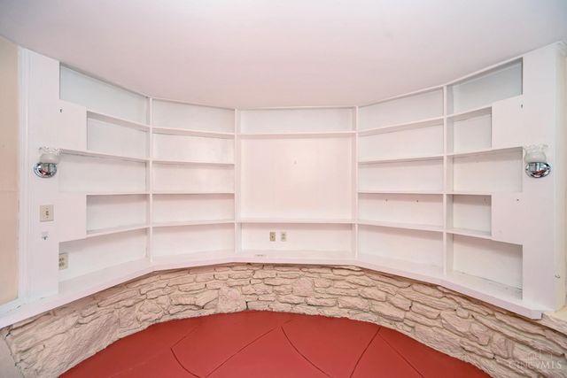 1266 Avon Drive, Cincinnati, OH 45229