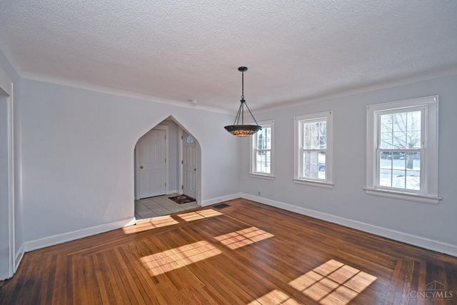 1266 Avon Drive, Cincinnati, OH 45229