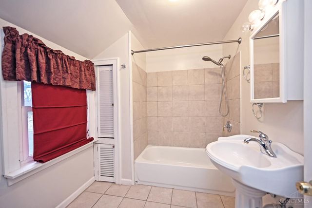 1266 Avon Drive, Cincinnati, OH 45229