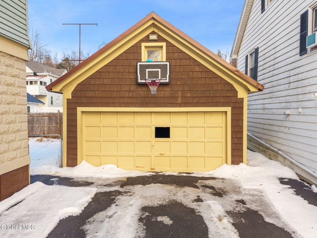 455 Division Street, Amsterdam, NY 12010