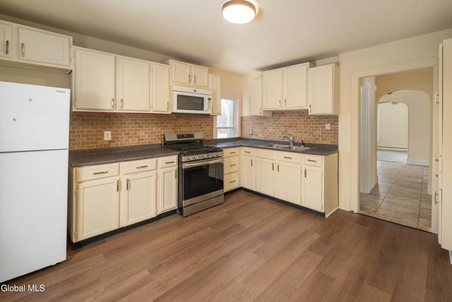 455 Division Street, Amsterdam, NY 12010