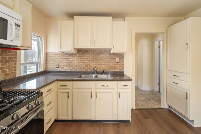 455 Division Street, Amsterdam, NY 12010