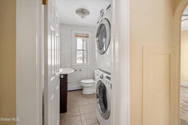 455 Division Street, Amsterdam, NY 12010