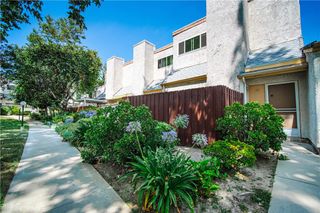 8851 Independence Avenue APT 33, Los Angeles, CA 91304