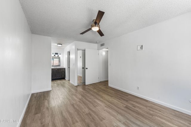 3140 E Avenue Q15, Palmdale, CA 93550